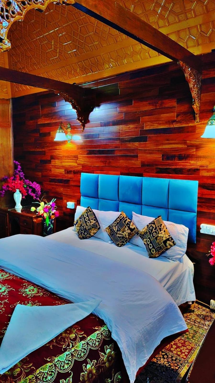 New Lakes Crown Group Of Houseboats ศรีนาการ์ ภายนอก รูปภาพ